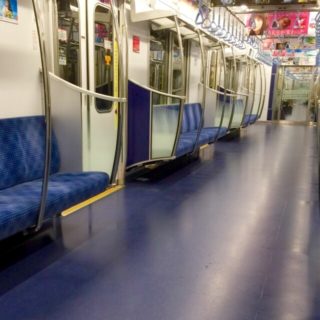 電車の中は●●する場
