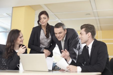 仲間の存在が成長を加速させる | 50代会社員の人生をクリエイト